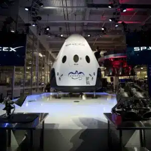 Capsula SpaceX para ampliar fronteras del espacio